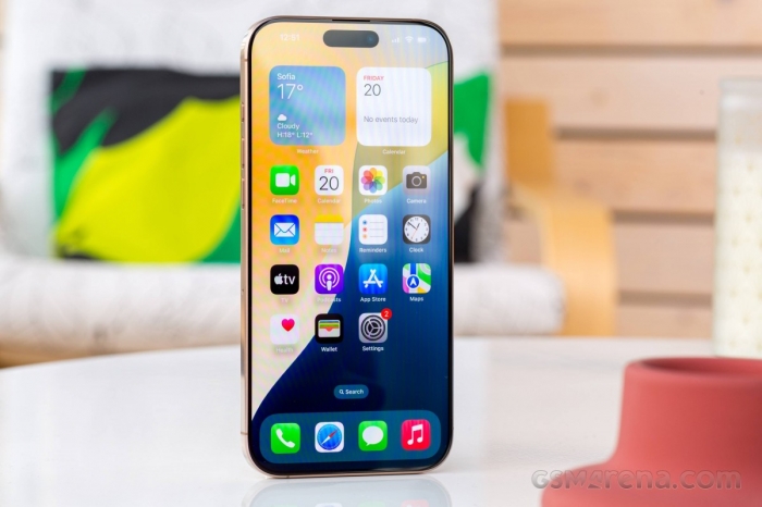 gi-iphone-16-pro-max-th-ng-8-r-so-v-i-iphone-17-pro-max-h-n-10-tri-u